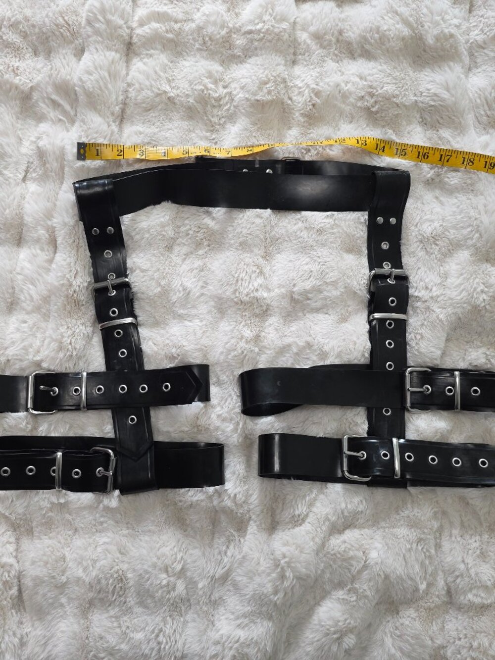 Double leg latex harness (made with stainless steel parts)